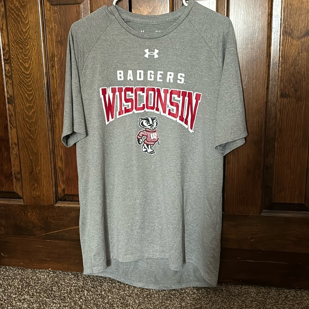 Under Armour Wisconsin shirt